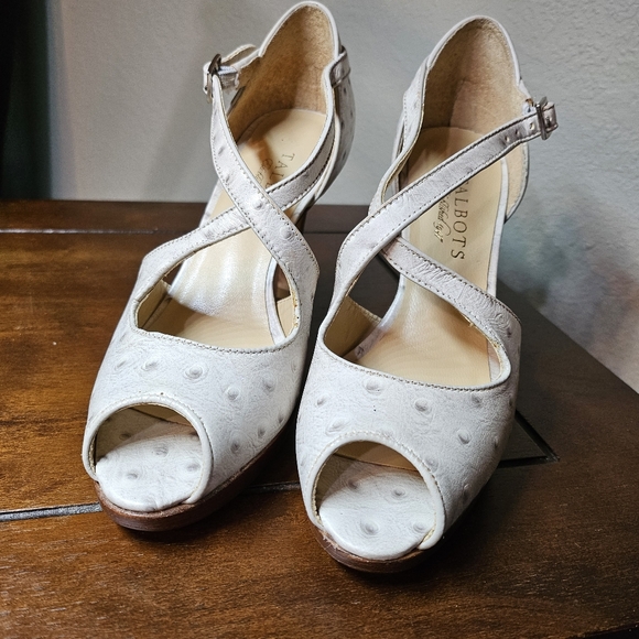Talbots Leather Ostrich Print Platform Heels Cream Gray Size 5B pre-owned - Picture 3 of 6
